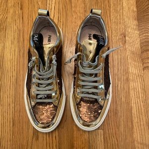 P448 sneakers in gold with sequins size 40
